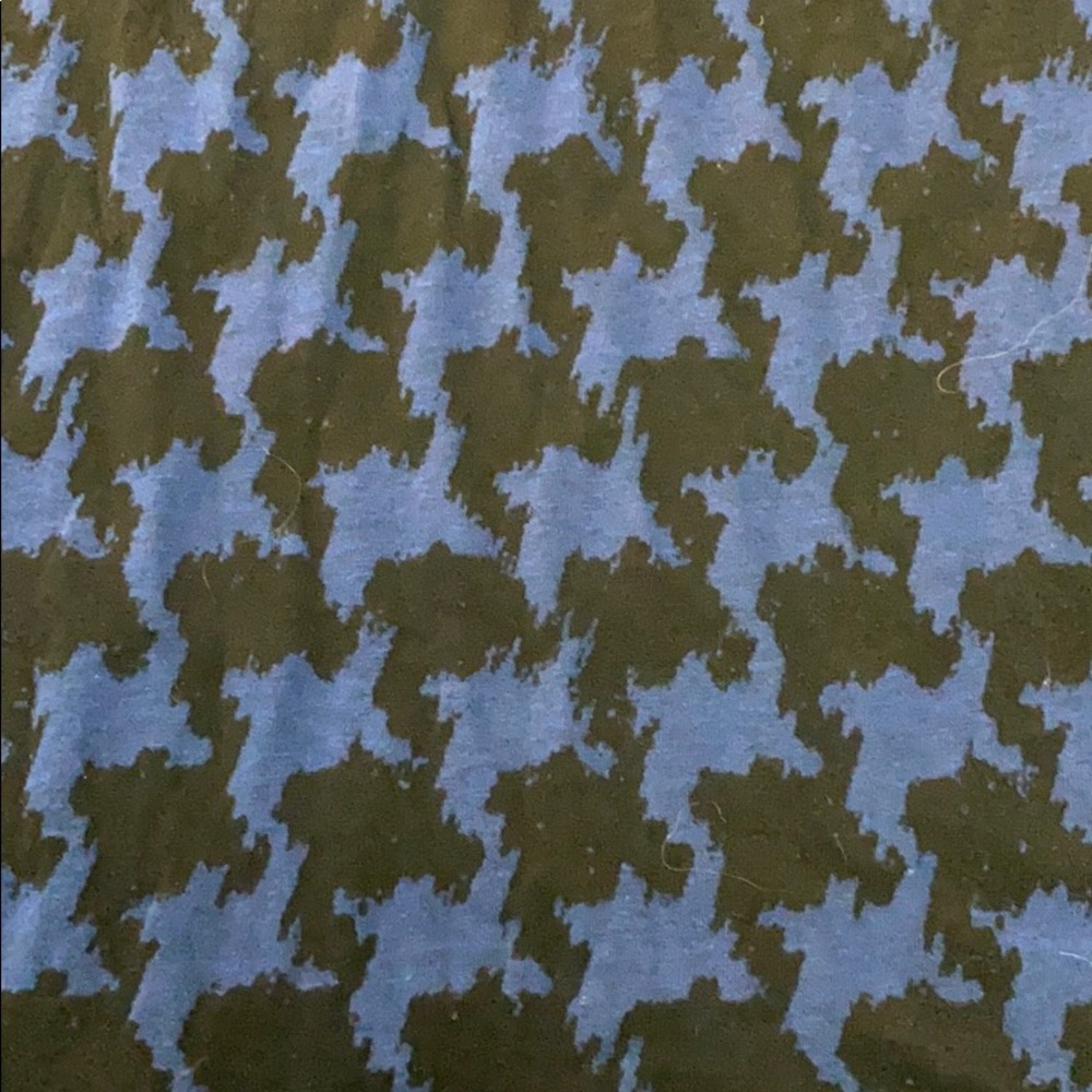 Flowy Patterned Tank - Picture 2 of 5